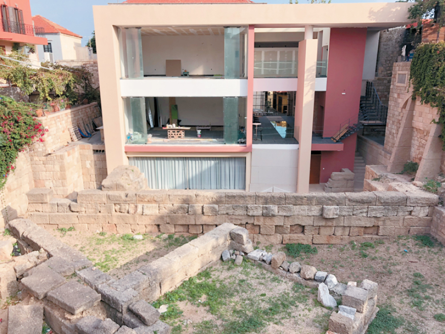 «Έγκλημα» του υπ. Πολιτισμού: Ένα έκτρωμα στην καρδιά της Πόλης των Ιπποτών στη Ρόδο