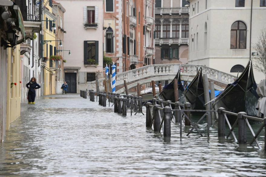 Βενετία - κακοκαιρία: «Πνίγηκε» το ιστορικό κέντρο  από τις σφοδρές βροχοπτώσεις - Φωτογραφίες και βίντεο