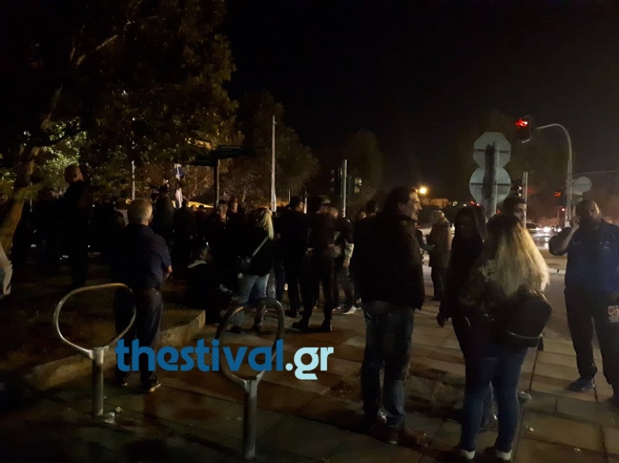 Ένταση και επεισόδια στην πορεία για τον Κωνσταντίνο Κατσίφα στη Θεσσαλονίκη 