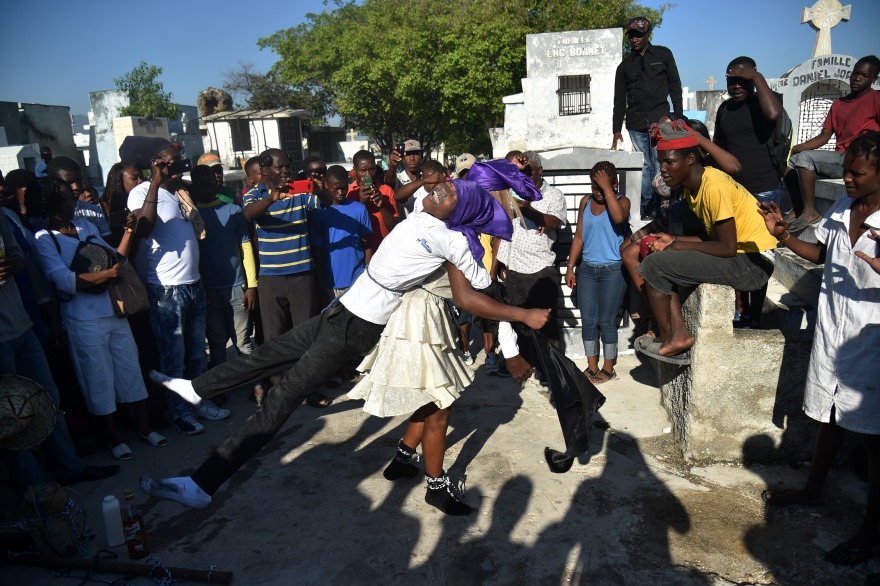 Το Μεξικό άνοιξε τις πύλες του Κάτω Κόσμου: Εκπληκτικές εικόνες από την «Ημέρα των Νεκρών»