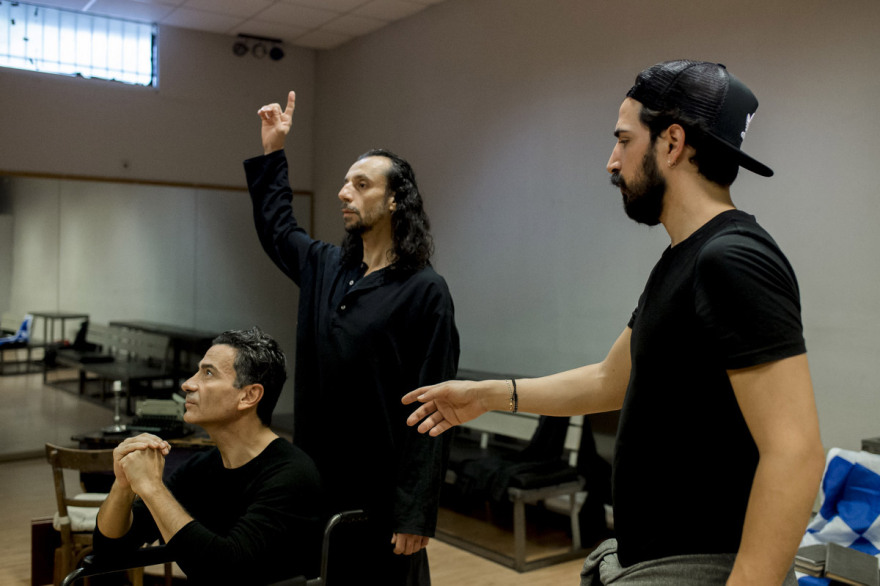 «ΦΩΣ… Διονύσιος Σολωμός» στο θέατρο 104 