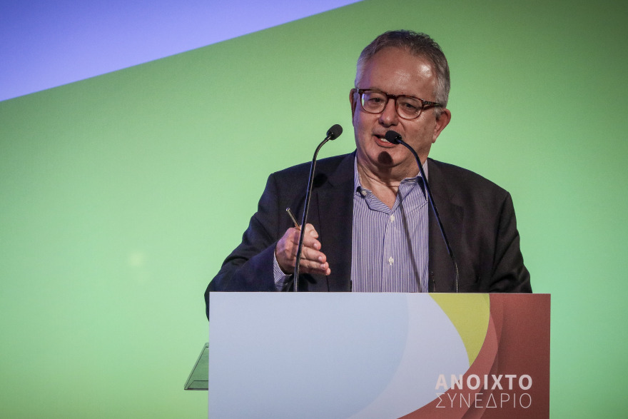 Θεοδωράκης: Παρωχημένη αριστερά και άκρα δεξιά κυβερνούν αγκαλιασμένοι, θα πρέπει να τιμωρηθούν μαζί