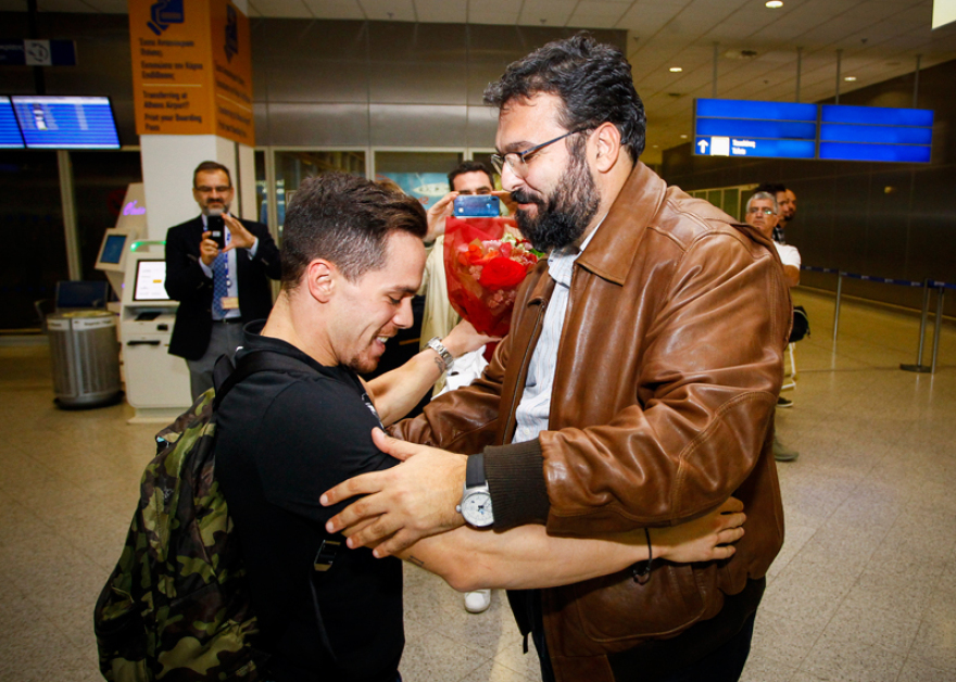 Ο «χρυσός» Πετρούνιας επέστρεψε στην Ελλάδα: Υποσχέθηκα στους Έλληνες να συνεχίσουμε το σερί