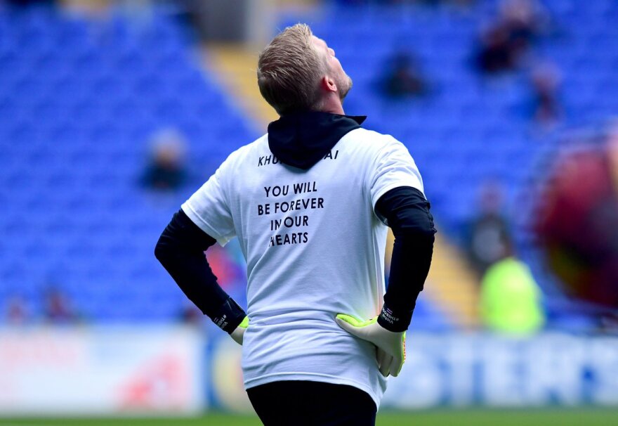 Λέστερ: Με μπλουζάκια «Βιχάι» και μοναδική αφιέρωση!