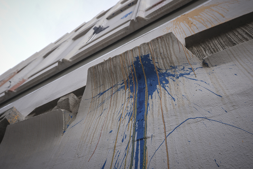 Μια σύλληψη και πέντε προσαγωγές από την επίθεση στο Γαλλικό Ινστιτούτο της Αθήνας