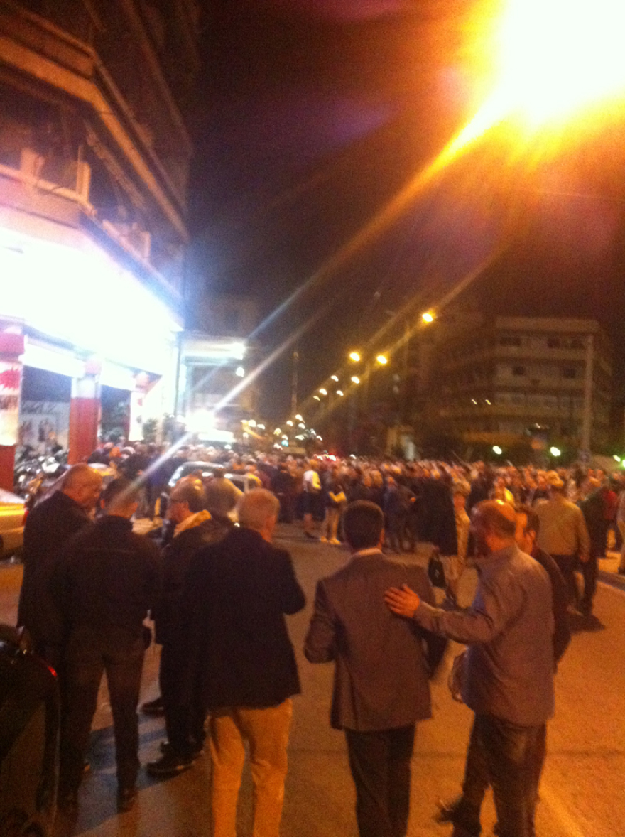 Ασφάλεια-καθημερινότητα οι βασικοί στόχοι του Κώστα Μπακογιάννη για την Αθήνα: Το «ευχαριστώ» με το αγκαλιασμένο ζευγάρι