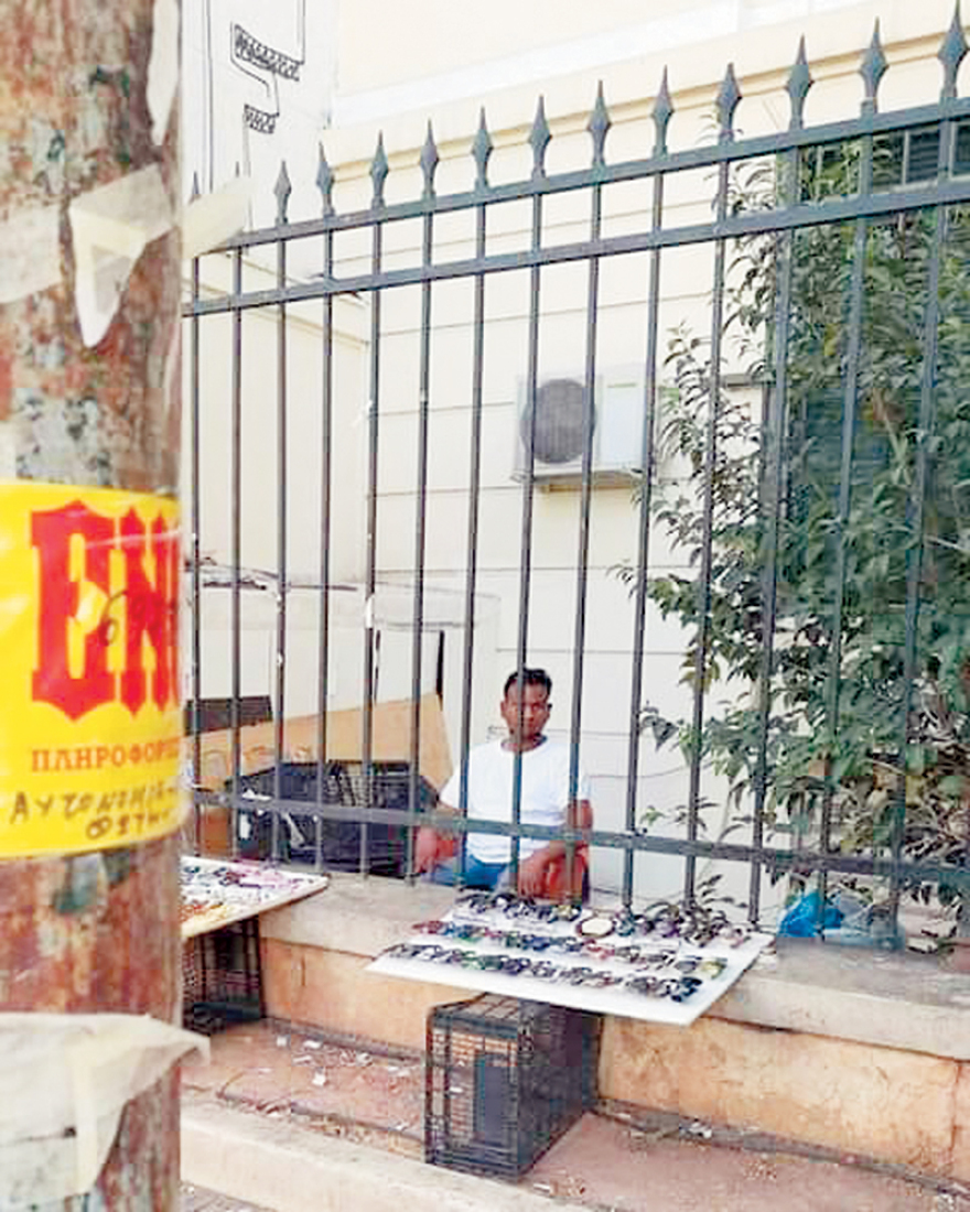 Εξευτελίζουν κάθε μέρα την ΕΛΑΣ:  Αναρχικοί και μπράβοι αλωνίζουν ελεύθερα στη χώρα