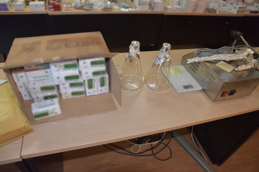 Αναβολικά: Κύκλωμα παραγωγής και διακίνησης «ξεσκέπασε» η ΕΛΑΣ - Παράγοντας του bodybuilding στους συλληφθέντες