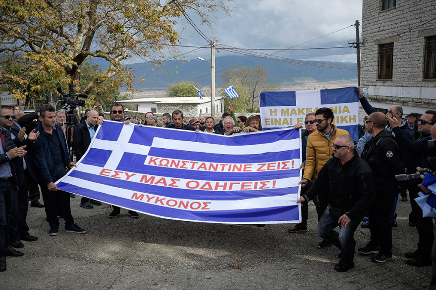 Ο Κωνσταντίνος Κατσίφας αναπαύεται πια στη γη των Βουλιαράτων 