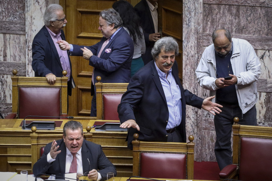 Τσίπρας: Ένα - ένα θα ψηφίσετε τα θετικά μέτρα που ακυρώνουν αδικίες των μνημονίων σας 