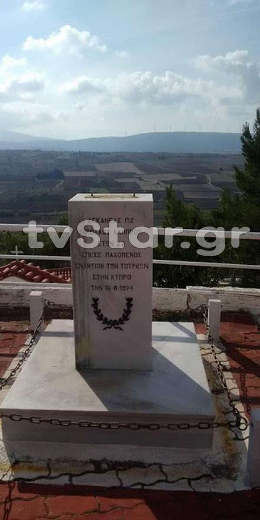 Βοιωτία: «Ξήλωσαν» προτομή ήρωα που είχε σκοτωθεί κατά την εισβολή στην Κύπρο