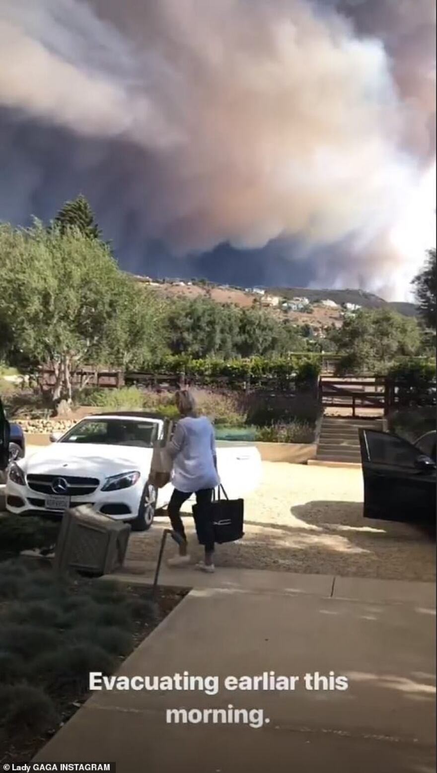Πυρκαγιά στην Καλιφόρνια: Η Lady Gaga εκκένωσε το σπίτι της  
