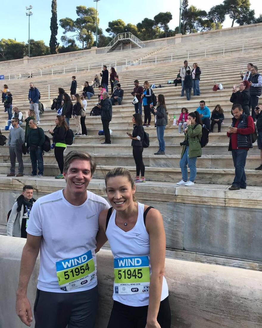 Λέων Πατίτσας- Μαριέττα Χρουσαλά: Έτρεξαν μαζί στον 36ο Μαραθώνιο της Αθήνας