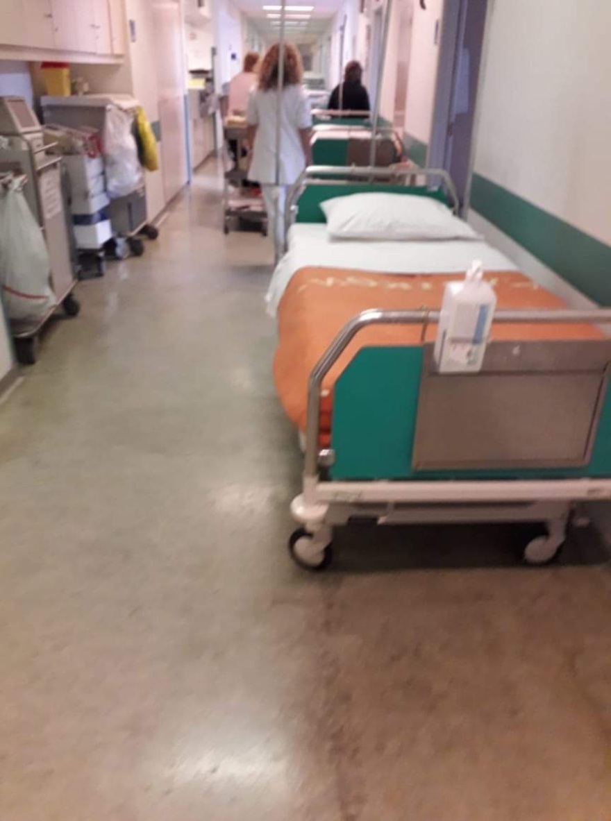 Φωτογραφίες: Τουλάχιστον 128 ράντζα στο Αττικό Νοσοκομείο μετά από κάθε εφημερία