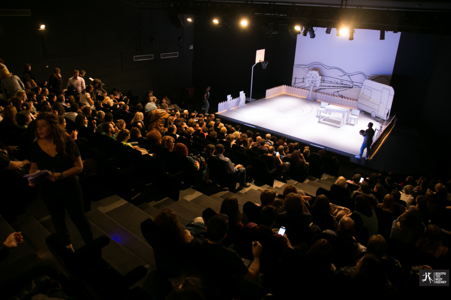 Οι Πέτρες επιστρέφουν στο Θέατρο Ανεσις