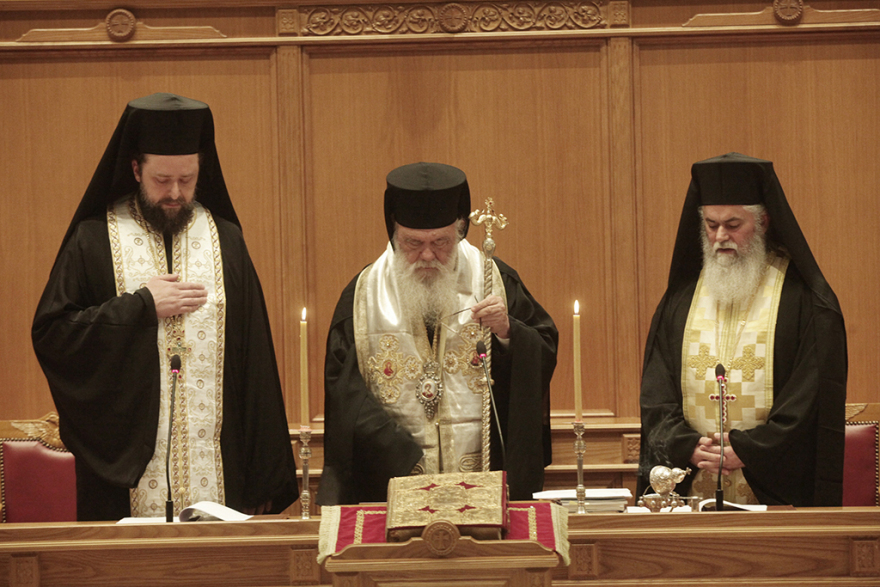 «Μάχη» στην Ιεραρχία για τη συμφωνία Τσίπρα-Ιερώνυμου: Αποχώρησαν από τη συνεδρίαση οι Μητροπολίτες Μεσσηνίας και Καισαριανής