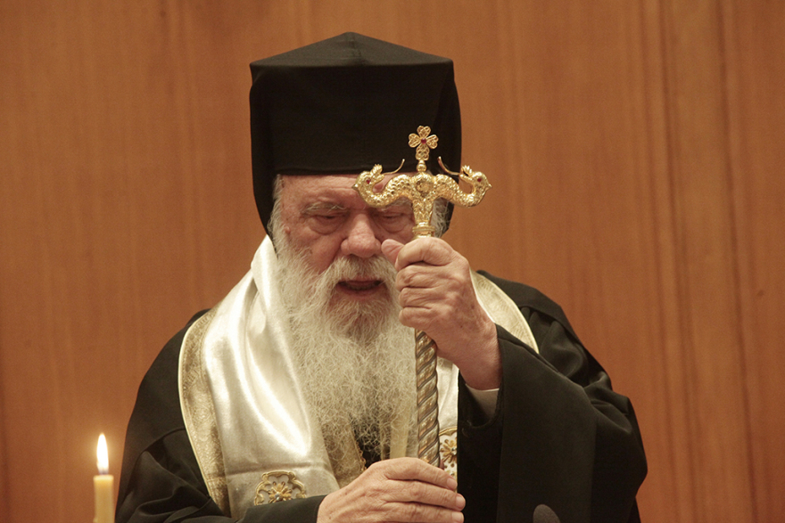 «Μάχη» στην Ιεραρχία για τη συμφωνία Τσίπρα-Ιερώνυμου: Αποχώρησαν από τη συνεδρίαση οι Μητροπολίτες Μεσσηνίας και Καισαριανής