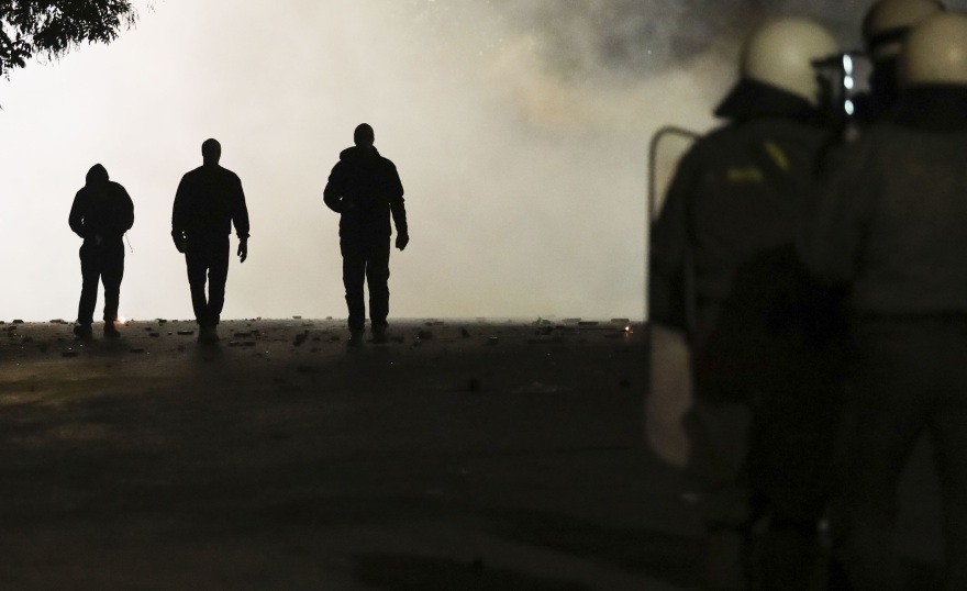 Ένταση και στη Θεσσαλονίκη: Μολότοφ και οδοφράγματα στην Πολυτεχνική Σχολή 