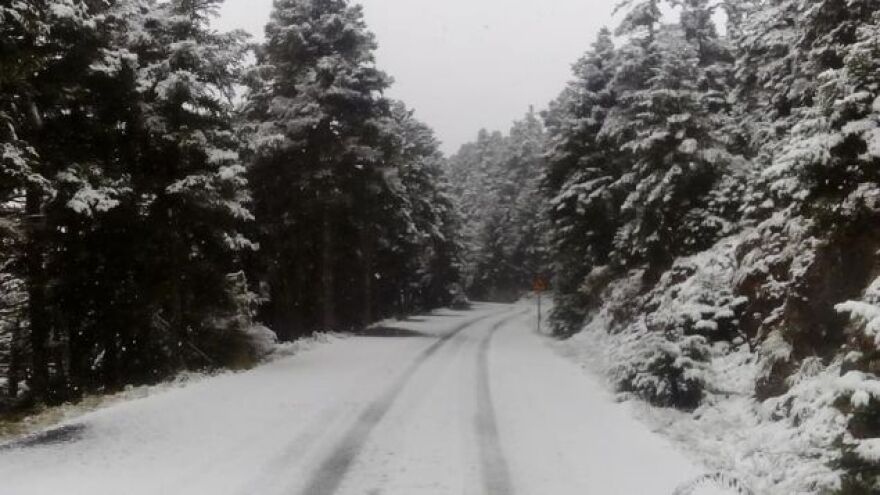 Καιρός: Στα «λευκά» η Ελλάδα – Πού «χτύπησε» ο χιονιάς