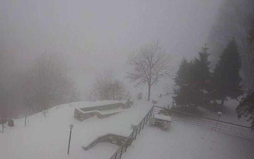 Καιρός: Στα «λευκά» η Ελλάδα – Πού «χτύπησε» ο χιονιάς