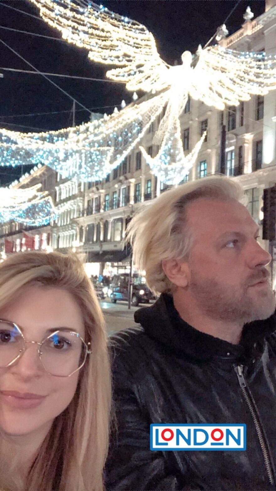 Χριστίνα Πολίτη- Κώστας Σπυρόπουλος: Ερωτευμένοι στο χριστουγεννιάτικο Λονδίνο