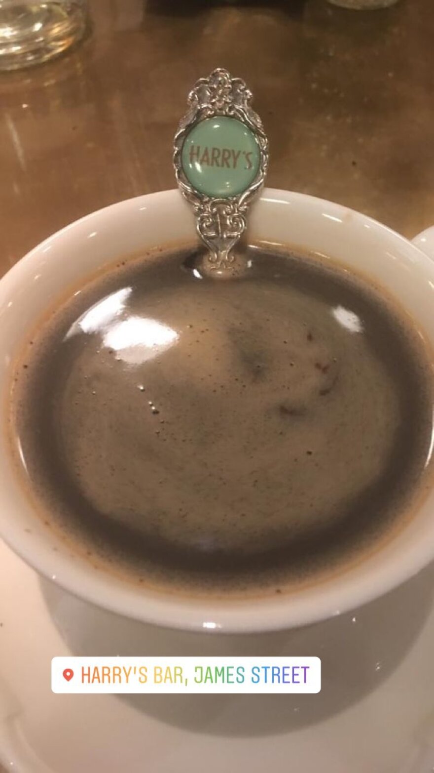 Χριστίνα Πολίτη- Κώστας Σπυρόπουλος: Ερωτευμένοι στο χριστουγεννιάτικο Λονδίνο