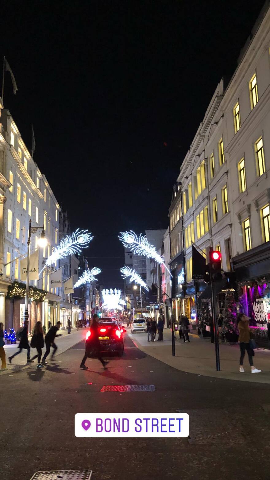 Χριστίνα Πολίτη- Κώστας Σπυρόπουλος: Ερωτευμένοι στο χριστουγεννιάτικο Λονδίνο