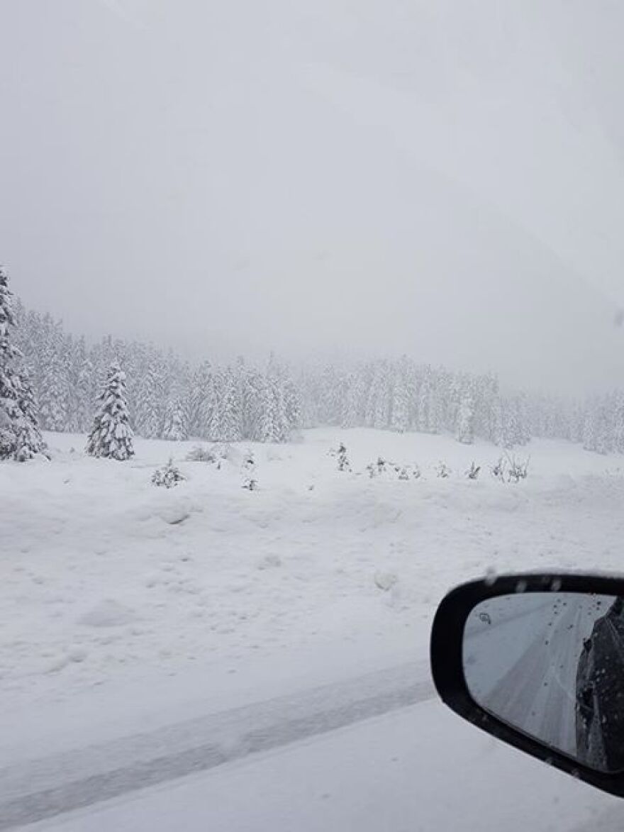 Καιρός: Προβλήματα από την κακοκαιρία σε πολλές περιοχές - Πού χρειάζονται αντιολισθητικές αλυσίδες