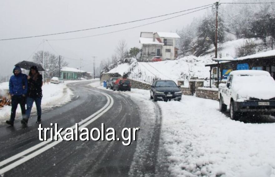 Καιρός: Προβλήματα από την κακοκαιρία σε πολλές περιοχές - Πού χρειάζονται αντιολισθητικές αλυσίδες