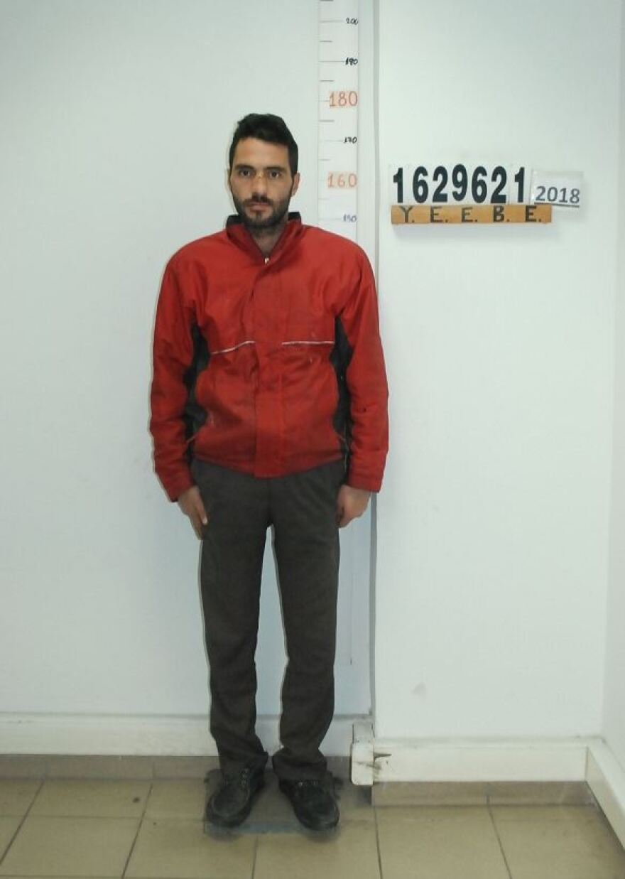 Αυτός είναι ο άντρας που έκλεβε πολίτες στο ΑΧΕΠΑ