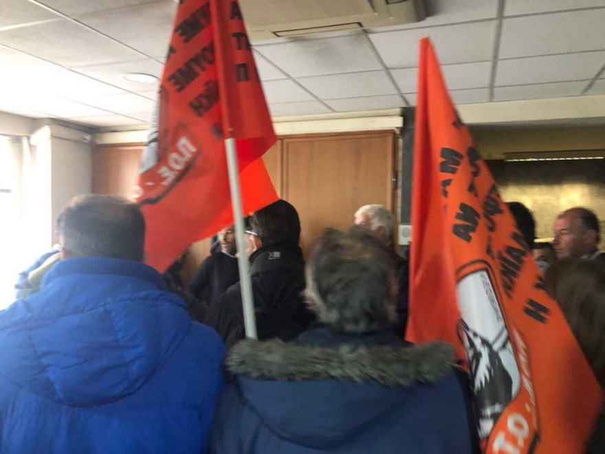 Εισβολή της ΠΟΕ-ΟΤΑ στο υπουργείο Εργασίας