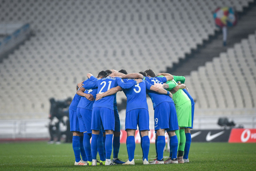 Εθνική Ελλάδος χωρίς ποιότητα και προπονητή «στον κόσμο του»: Ο Γιώργος Χελάκης γράφει για το ποδοσφαιρικό φιάσκο