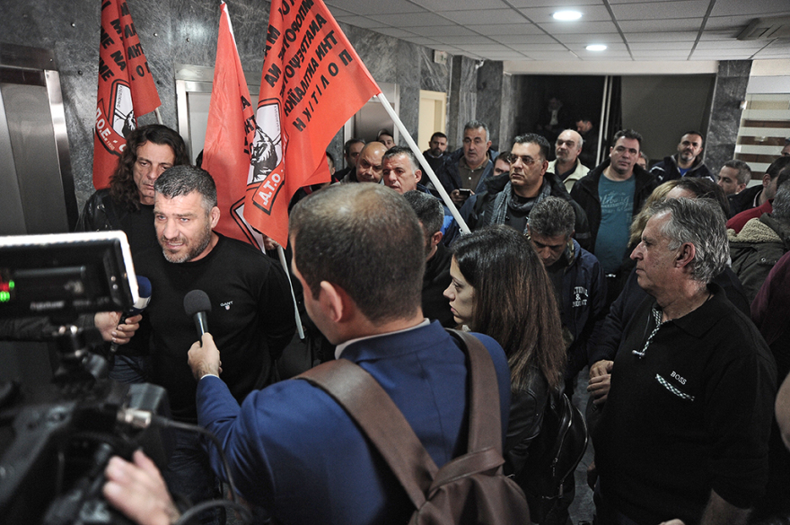 Εισβολή της ΠΟΕ-ΟΤΑ στο υπουργείο Εργασίας