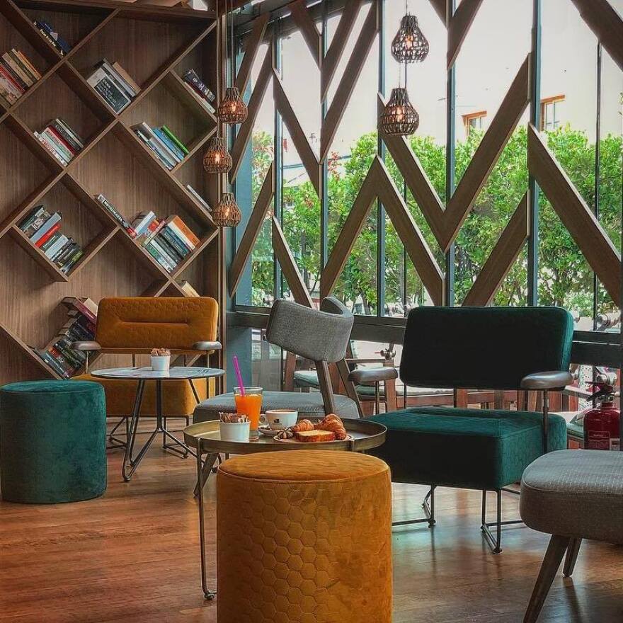 PublicCafé: Αέρας ανανέωσης και… Κυκλάδων στην καρδιά της Αθήνας!