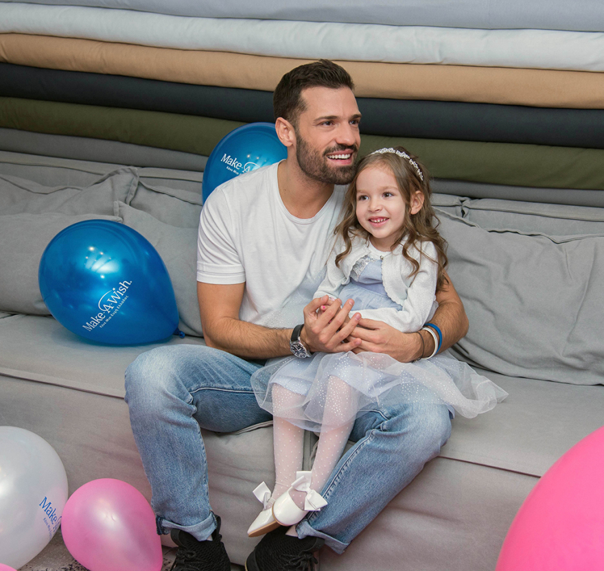 Ο Κωνσταντίνος Αργυρός εκπλήρωσε την ευχή της 4χρονης Θεώνης