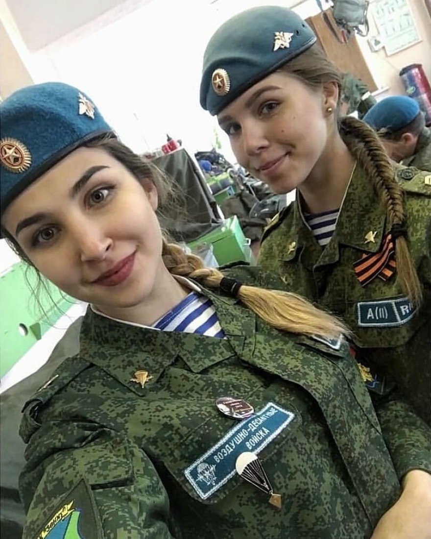 Φωτογραφίες: Οι Ρωσίδες λατρεύουν το «χακί» -  «Ντελίριο» για μία... θέση ελεύθερου σκοπευτή 