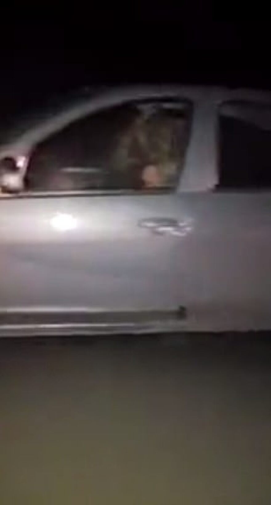 Ζευγάρι έκανε σεξ μέσα στο εν κινήσει αυτοκίνητο αλλά τουλάχιστον... άναψαν τα αλάρμ