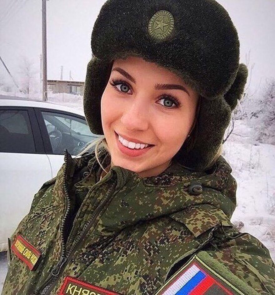 Φωτογραφίες: Οι Ρωσίδες λατρεύουν το «χακί» -  «Ντελίριο» για μία... θέση ελεύθερου σκοπευτή 