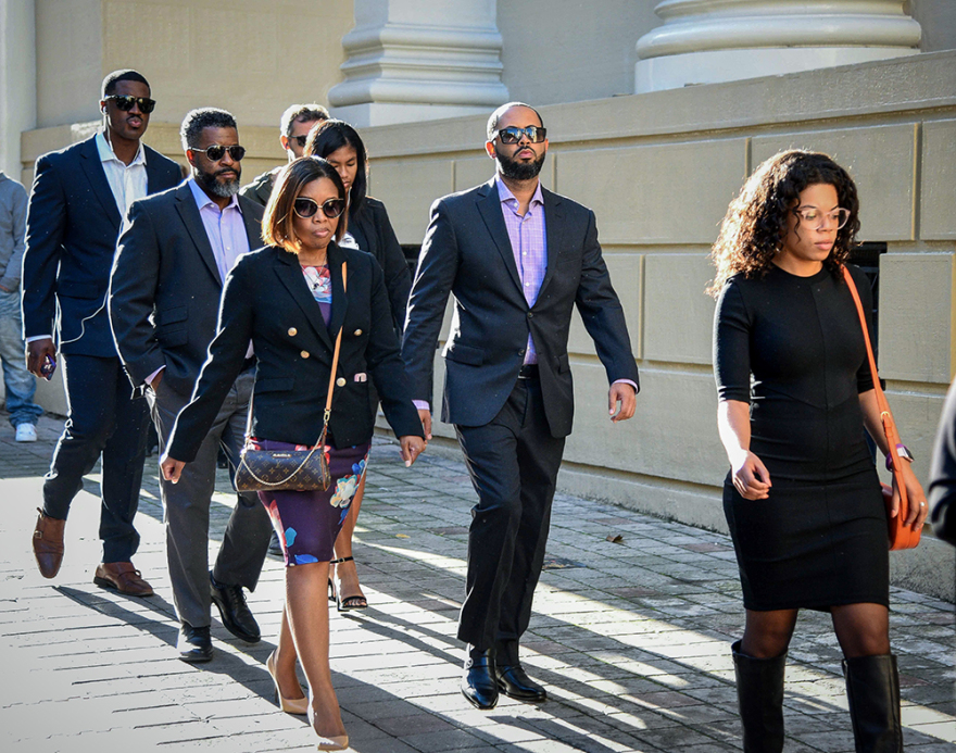 «Στα μαλακά» οι δολοφόνοι του Μπακαρί Χέντερσον - Ξέσπασε η μητέρα του