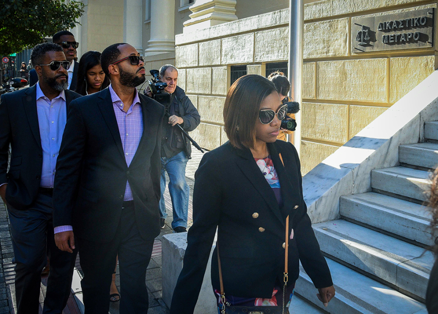 «Στα μαλακά» οι δολοφόνοι του Μπακαρί Χέντερσον - Ξέσπασε η μητέρα του