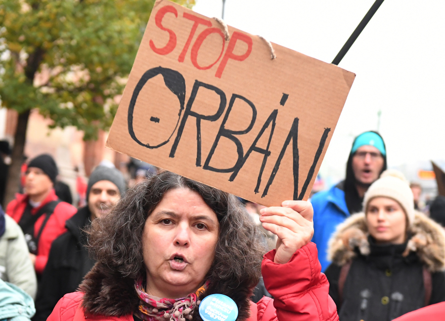 Ουγγαρία: Χιλιάδες φοιτητές στους δρόμους υπέρ του πανεπιστημίου του Τζορτζ Σόρος