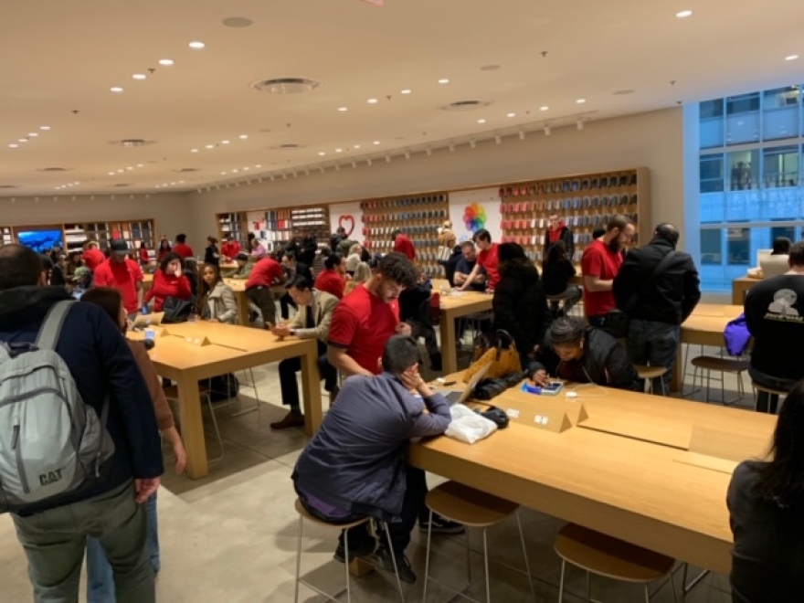 Φωτογραφίες από τη Νέα Υόρκη: Μετά την Black Friday ήρθε η Cyber Monday