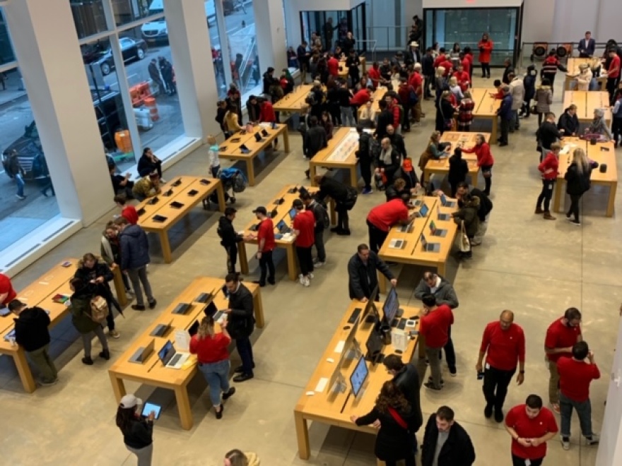 Φωτογραφίες από τη Νέα Υόρκη: Μετά την Black Friday ήρθε η Cyber Monday