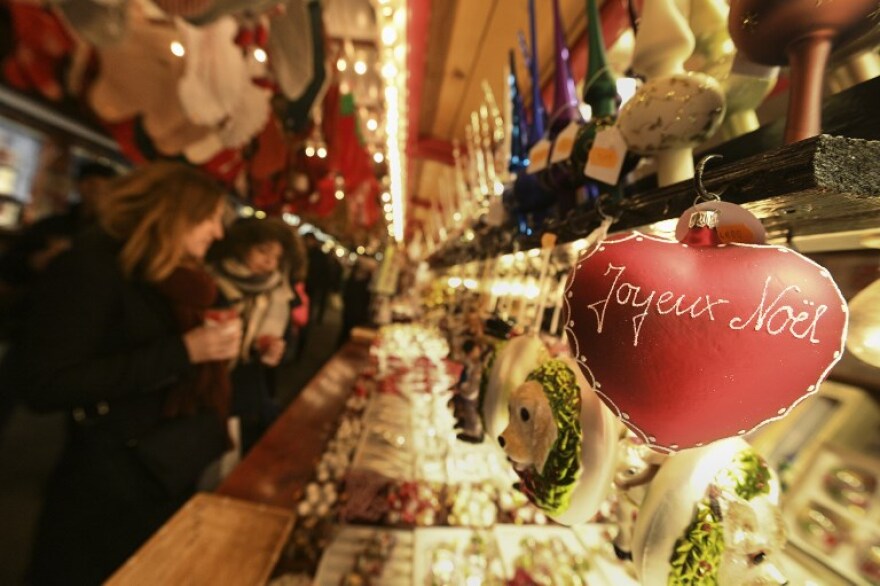 Tο Στρασβούργο εγκαινίασε την 449η χριστουγεννιάτικη αγορά του