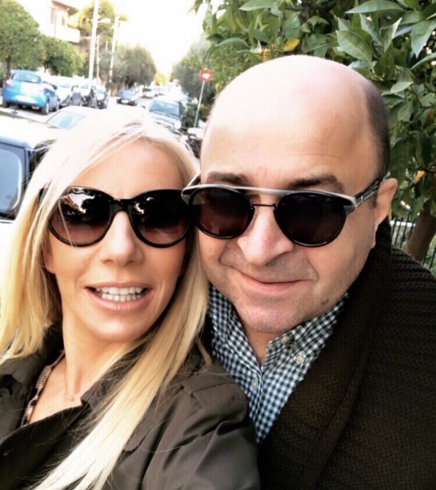 Μάρκος Σεφερλής: Κυριακάτικη βόλτα με την σύζυγό του