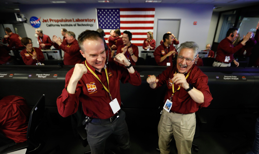 Το «Insight» πάτησε στον Άρη: Πανηγυρισμοί και ζητωκραυγές στα γραφεία της NASA