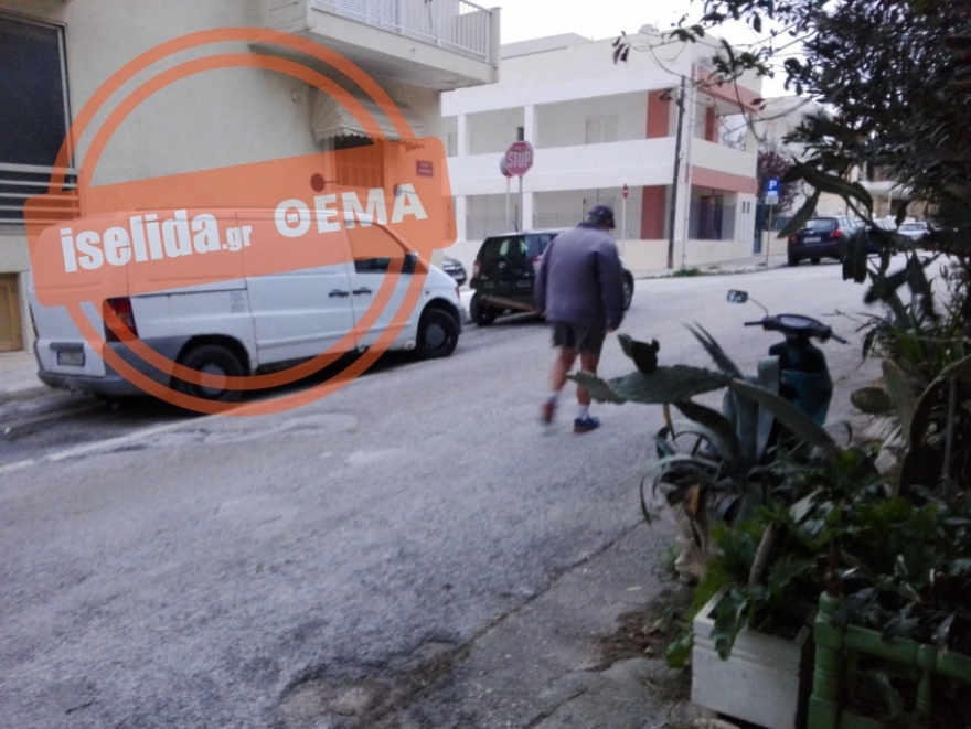 Φωτογραφίες: H βόλτα του Κώστα Καραμανλή στη Ραφήνα