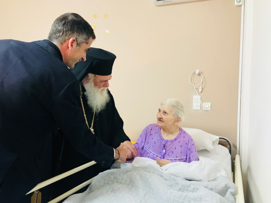 Ο Κώστας Μπακογιάννης στον εγκαταλελειμμένο από την Πολιτεία Άγιο Παντελεήμονα