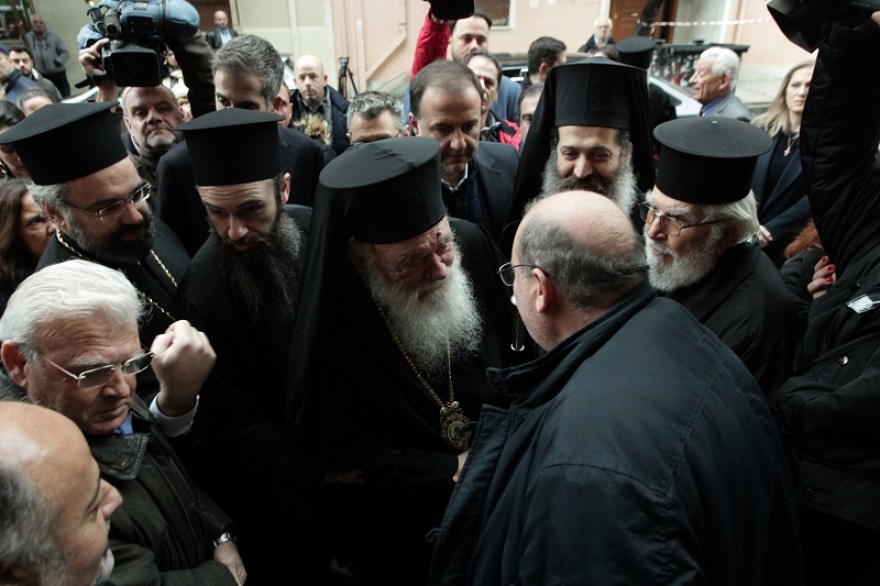  Ασπασμοί και... συμπάθεια Ιερώνυμου με τον Νίκο Φίλη - Φωτογραφίες