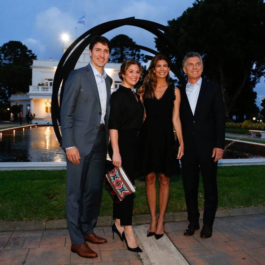 Άρωμα γυναίκας στη G20: Η εντυπωσιακή Μελάνια, η σικ Μπριζίτ Μακρόν και η λαμπερή Πρώτη Κυρία της Αργεντινής